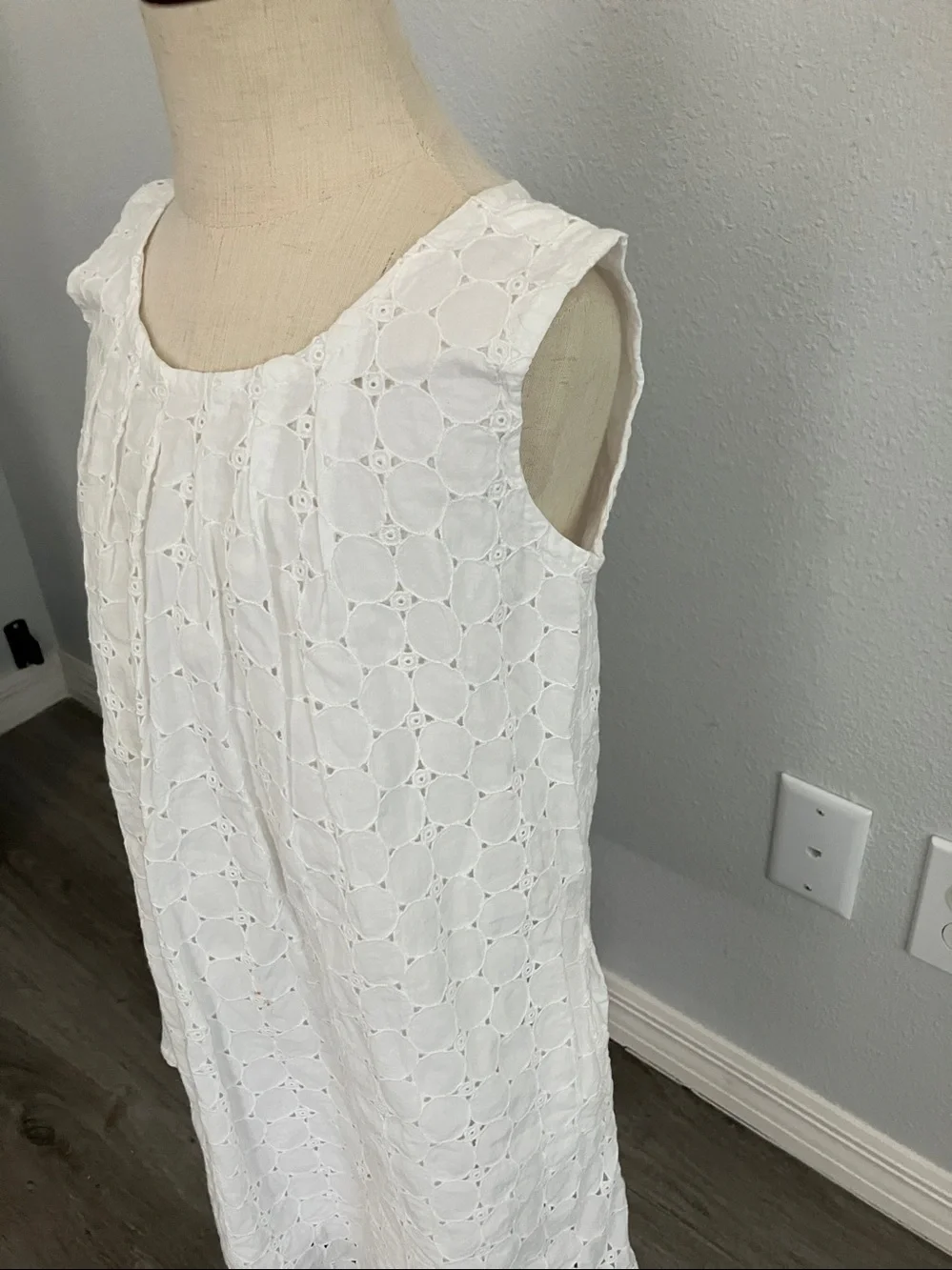 OLD NAVY Girls Sleeveless Eyelet Cotton White Shirt Dress | 6